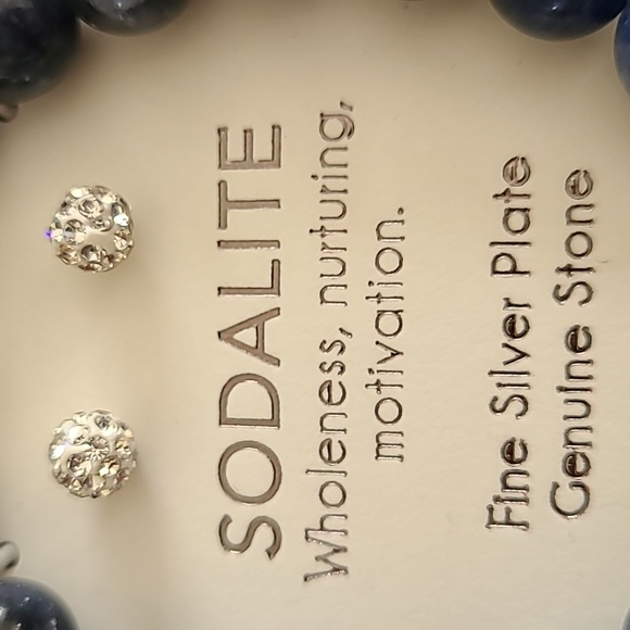 SODALITE WOMENS BEAUTIFUL BLUE STONE BRACELET AND EARRINGS SET - Picture 3 of 5